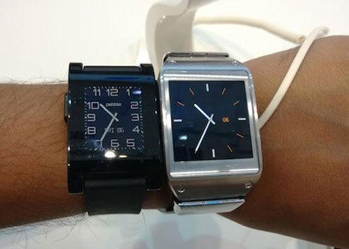 Смарт-часы: Samsung Galaxy Gear против Pebble Smartwatch - какие лучше - обзор - сравнение