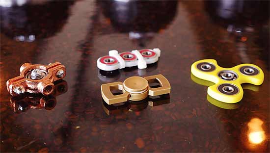 #fidgetspinners или по-нашему "спиннеры": сегодня они круче, чем покемоны