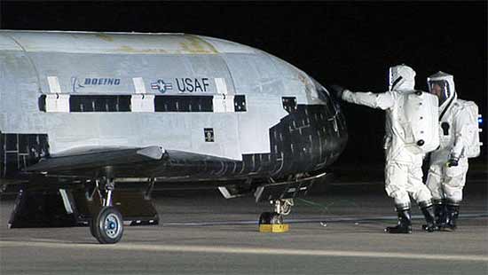 Космический дрон X-37B - маленький, загадочный, опасный