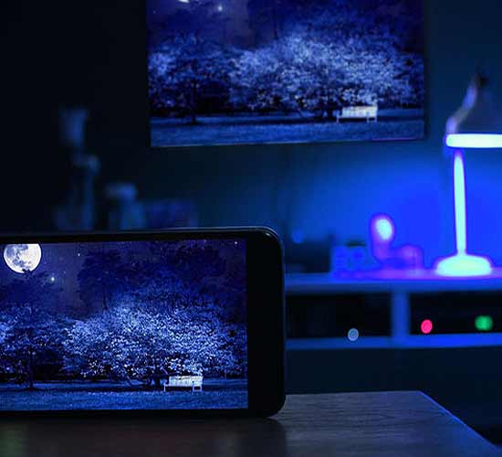 Минус "четвертая стена": синхронизируем Philips Hue с телевизором