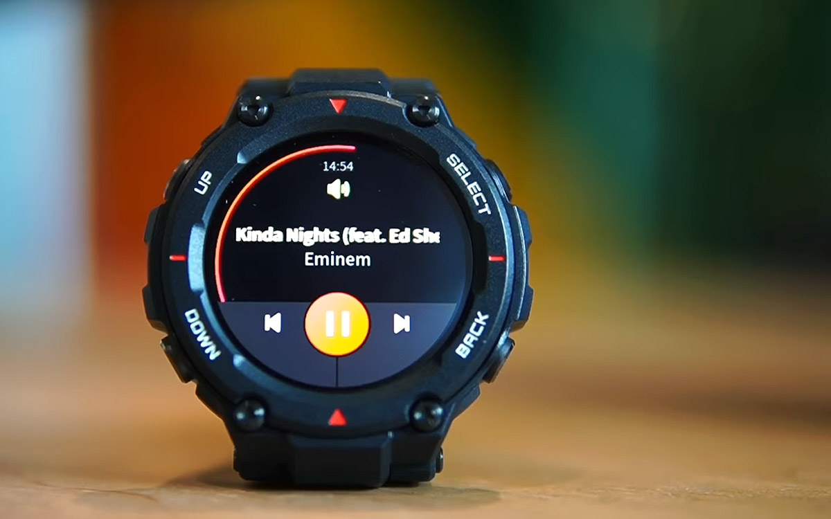 Amazfit T-Rex: как включать Always-on display и плеер