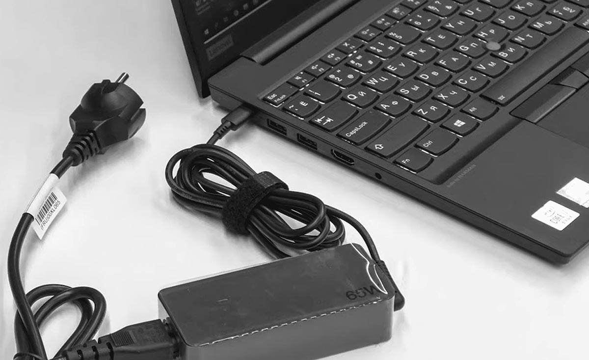 Lenovo ThinkPad E15 не запускается и не заряжается: ремонт USB-C