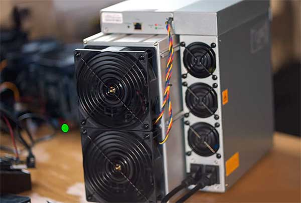 Еще 100 новых Antminer S19J Pro для канадского ЦОД закупила Vinanz